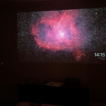 Stylish Apartment With Video Projector Bukarest Eksteriør billede
