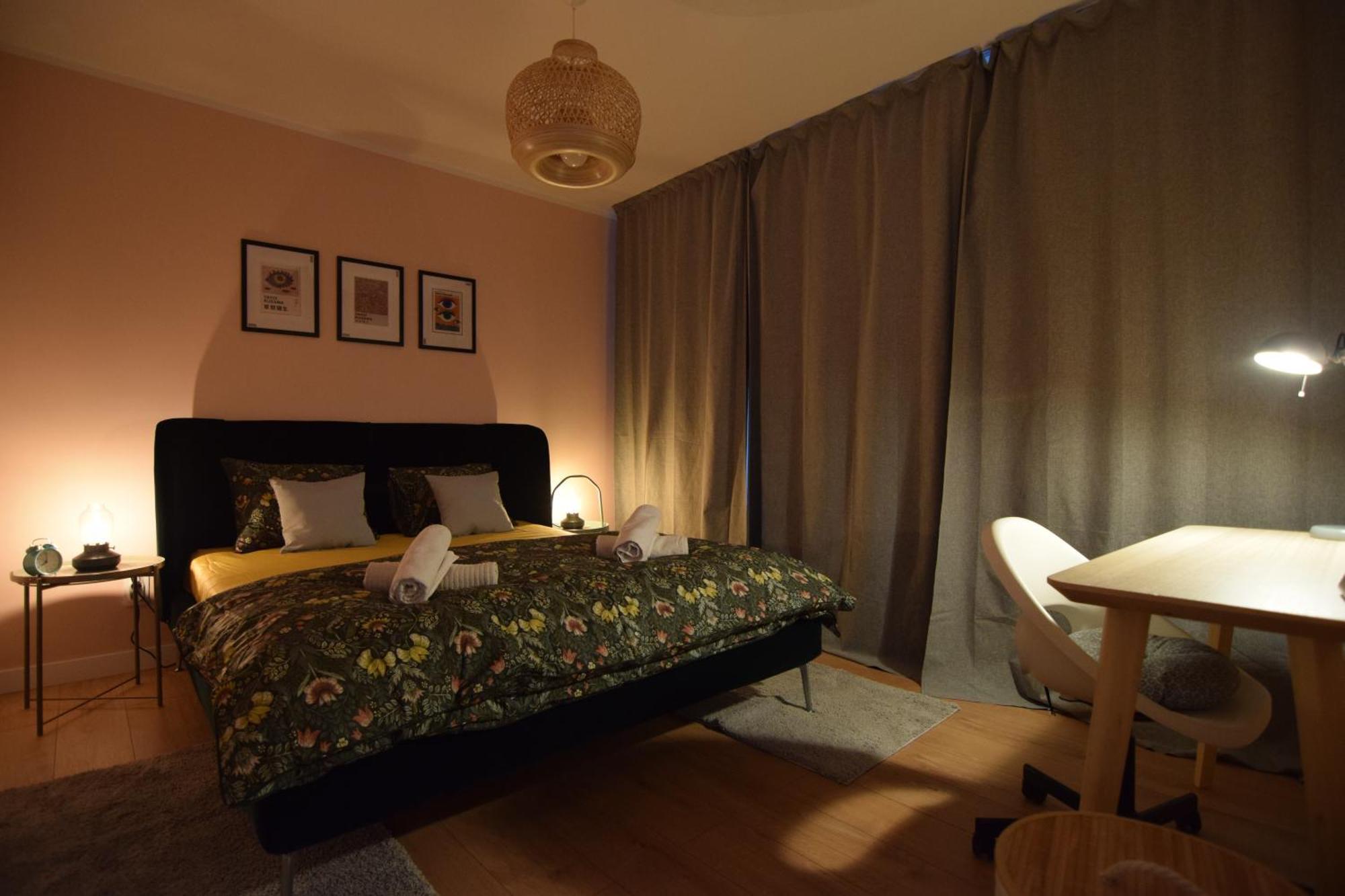 Stylish Apartment With Video Projector Bukarest Eksteriør billede