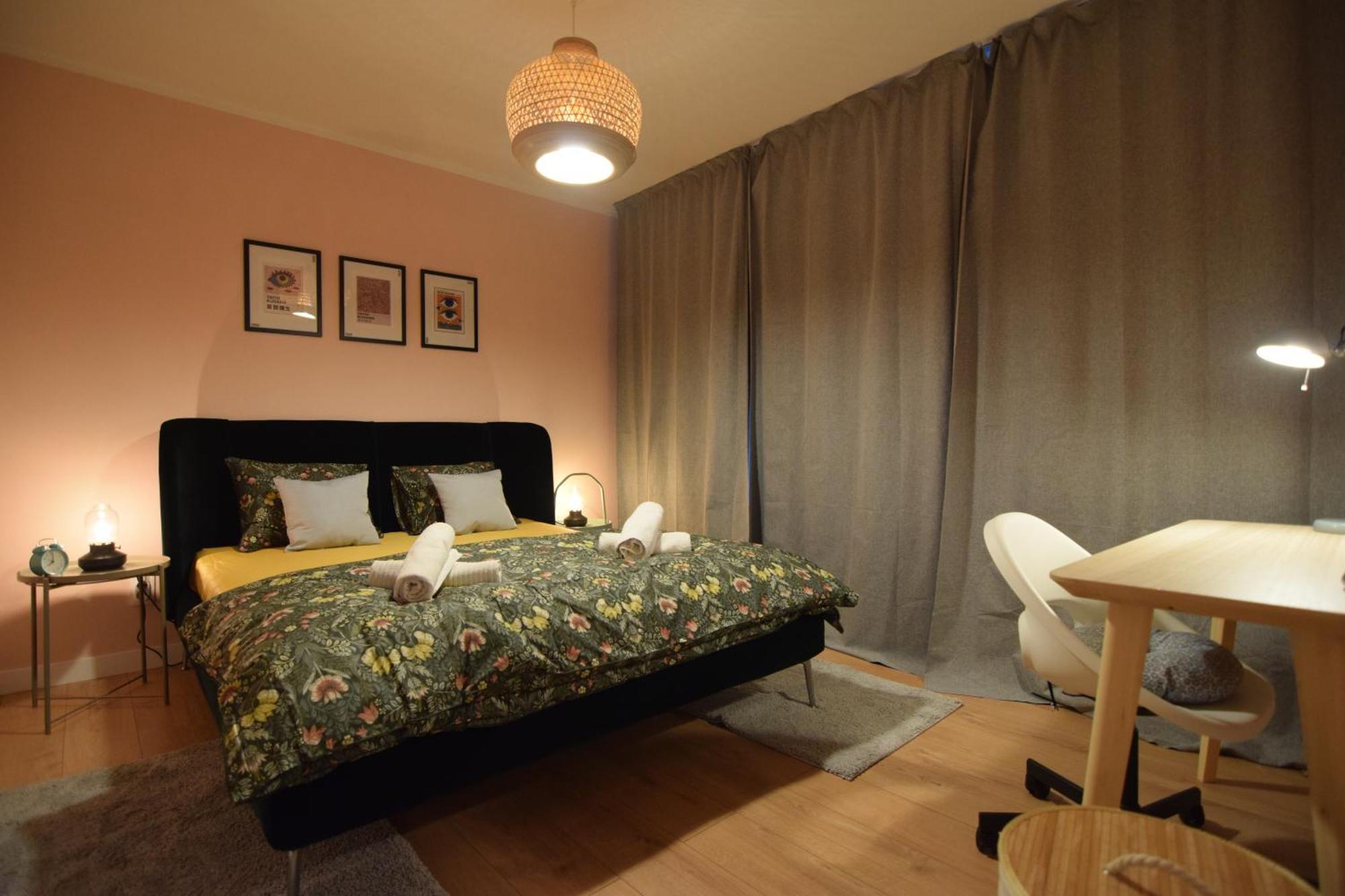 Stylish Apartment With Video Projector Bukarest Eksteriør billede