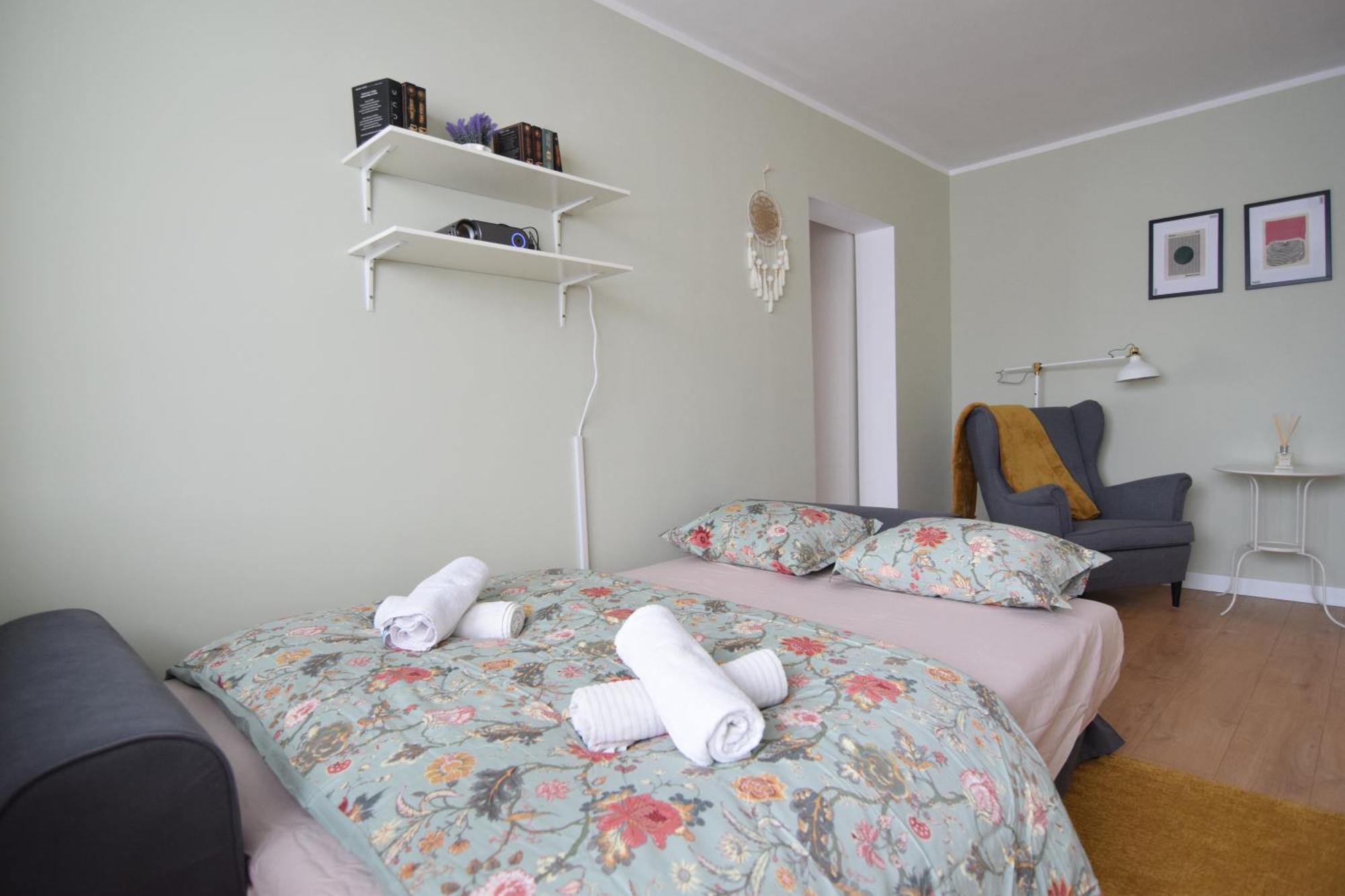 Stylish Apartment With Video Projector Bukarest Eksteriør billede
